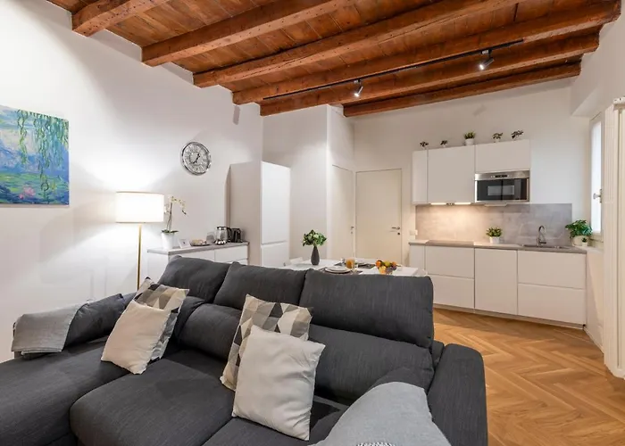 Monte Nero, 62 - Comodo E In Posizione شقة